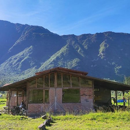 Bed and Breakfast El Castillo Del Lobo Pululahua Quito Exterior foto